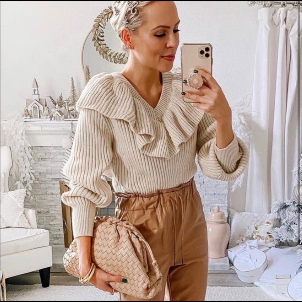 H&M Ribbed Knit Flounced Sweater